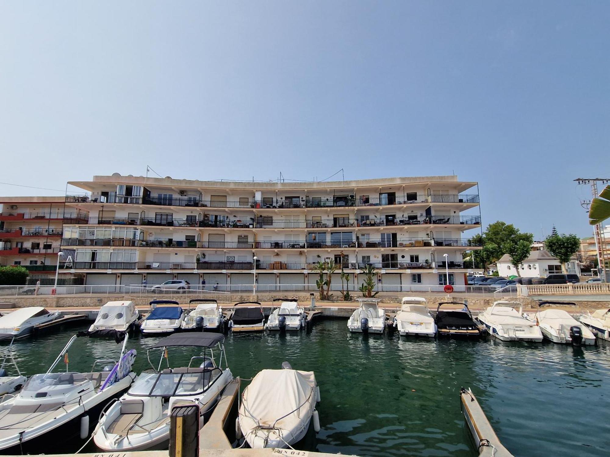 Waterfront 3 Bed Apartment, 90M From The Beach Platja de Larenal Екстериор снимка