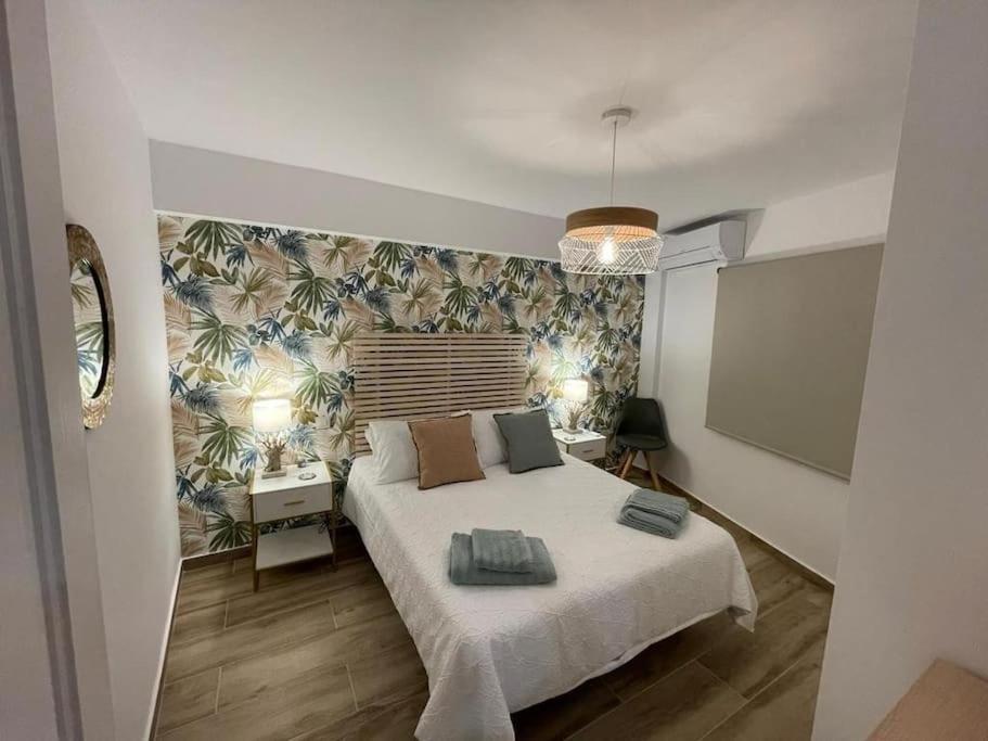 Waterfront 3 Bed Apartment, 90M From The Beach Platja de Larenal Екстериор снимка
